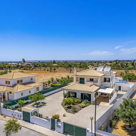 Villa Casa Grande By *